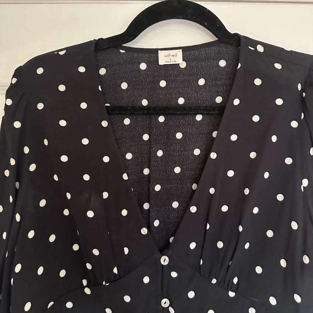 Aritzia Wilfred Prairie Blouse V Neck Polka Dot Fitted Black - Picture 5 of 7